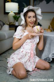 Sweet Sophia, Isabella Nice (A Spoonful of Cum For Your Tea)